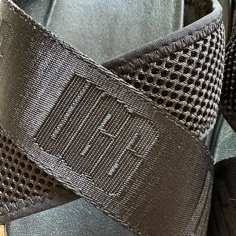 Ugg Emily sandals size 9 - Picture 4 of 9